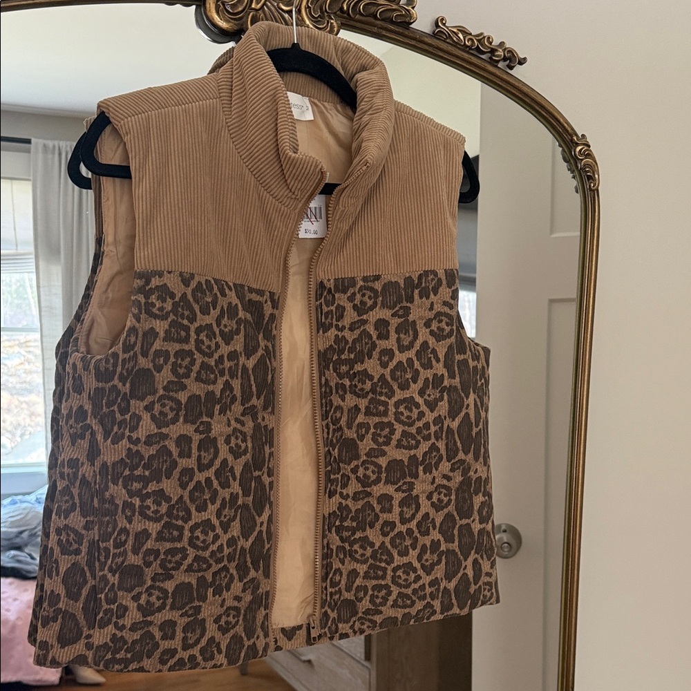 Leopard Print Quilted Vest - Tan